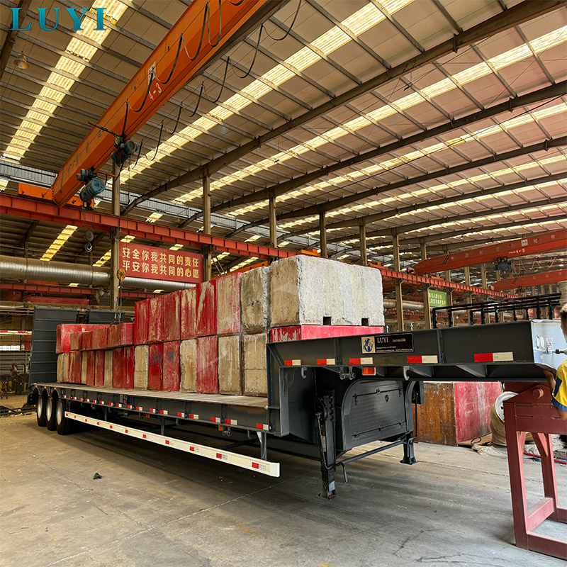 Clientes saudíes realizan una inspección in situ de la fábrica de Luyi y finalizan la compra de semirremolques de plataforma de 3 ejes