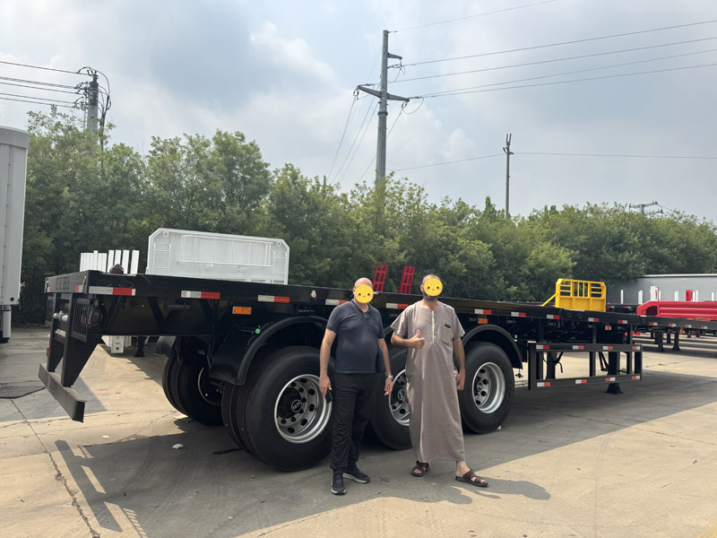 ¡Otro acuerdo de cooperación transnacional concluido! Clientes argelinos visitan la fábrica de Luyi y firman un contrato para cisternas de cemento