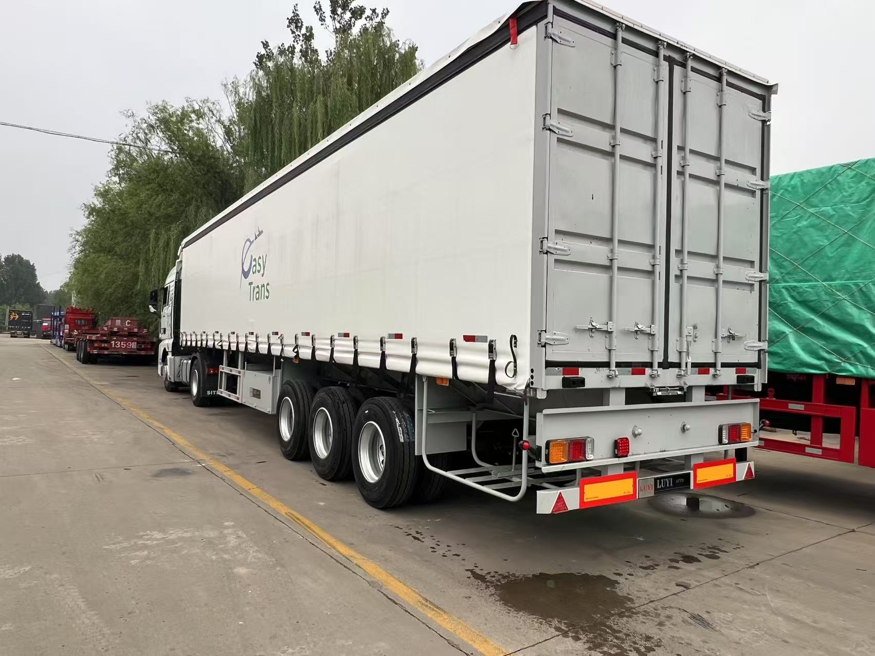 Remolques con cortina lateral: la solución inteligente para la evolución de la logística en Marruecos