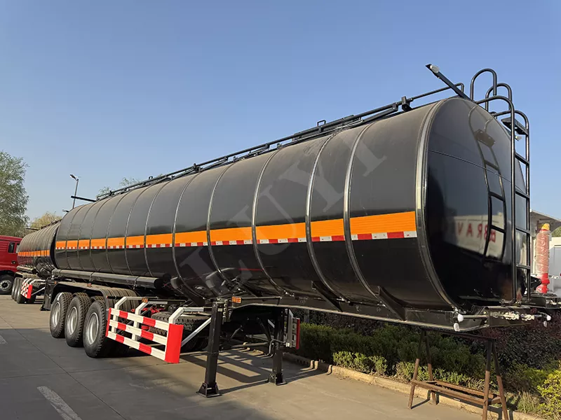 Transportador de asfalto líquido de 3 ejes
