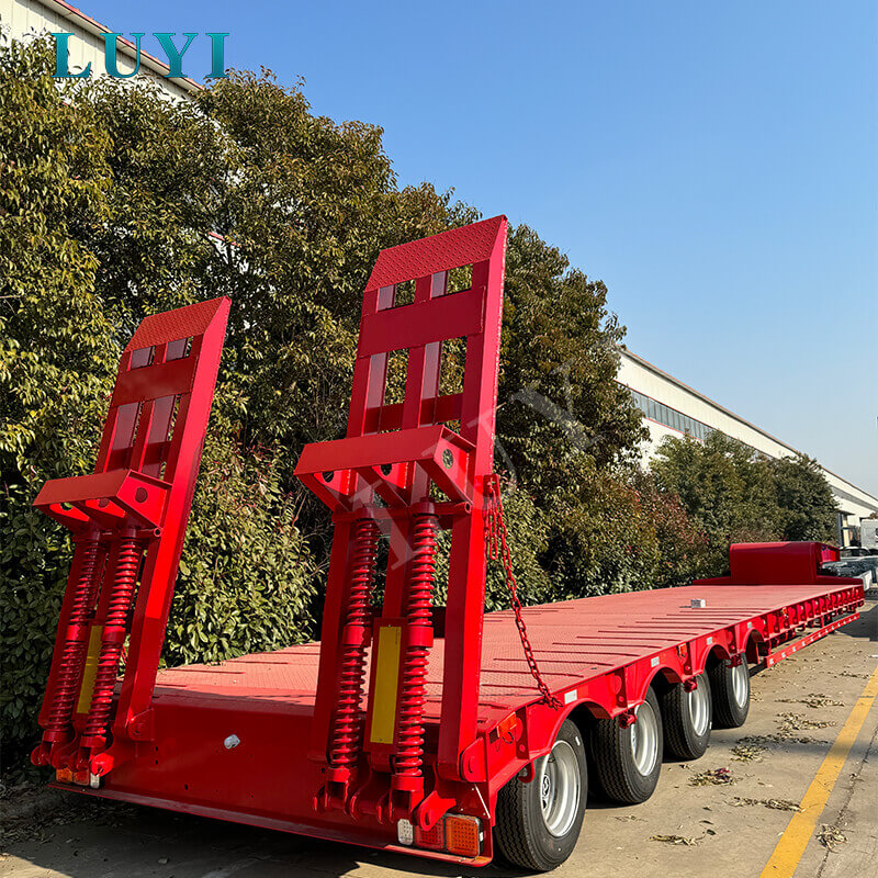 De caminos difíciles a transporte pesado confiable: la historia de éxito del semirremolque de plataforma baja 40T y 4 ejes personalizado de Botswana