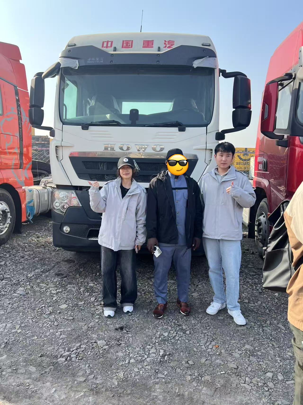 Cómo LUYI ayudó a un cliente de Kenia a implementar 2 camiones pesados ​​HOWO para ingeniería y transporte de larga distancia