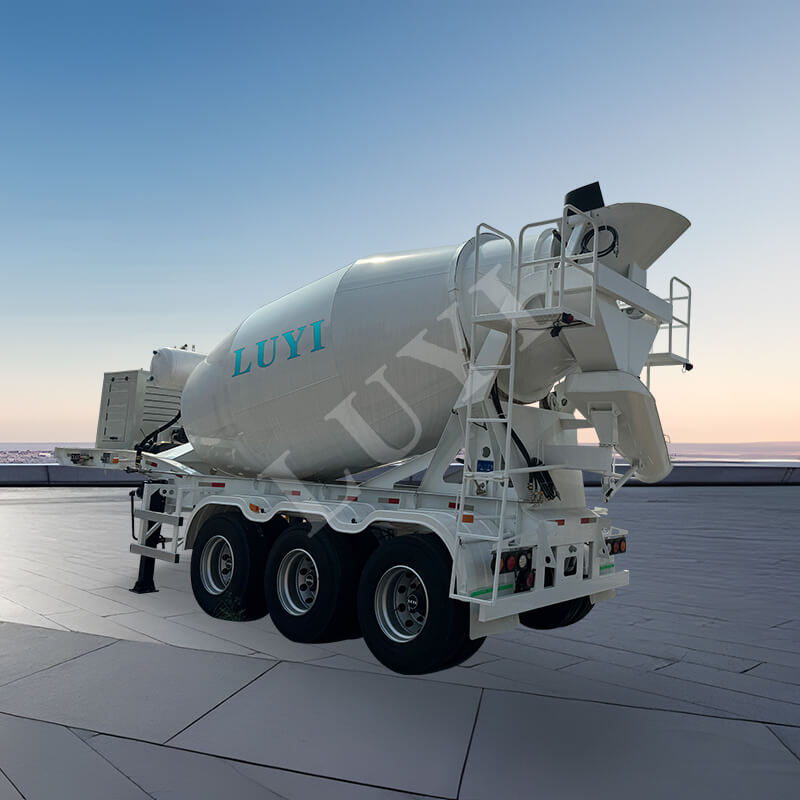 Semirremolque mezclador de cemento de tres ejes con capacidad de 12 metros cúbicos