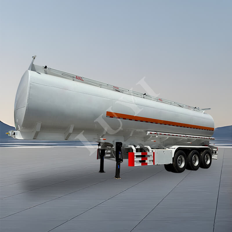 Semirremolque cisterna de aceite triaxial de acero al carbono de 55.000 litros Semirremolque cisterna de aceite triaxial de acero al carbono de 55.000 litros